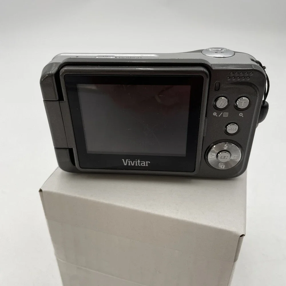 Vivitar Vivicam T027 Digital Camera 12.1MP X4 Digital Zoom Gray - Tested Working